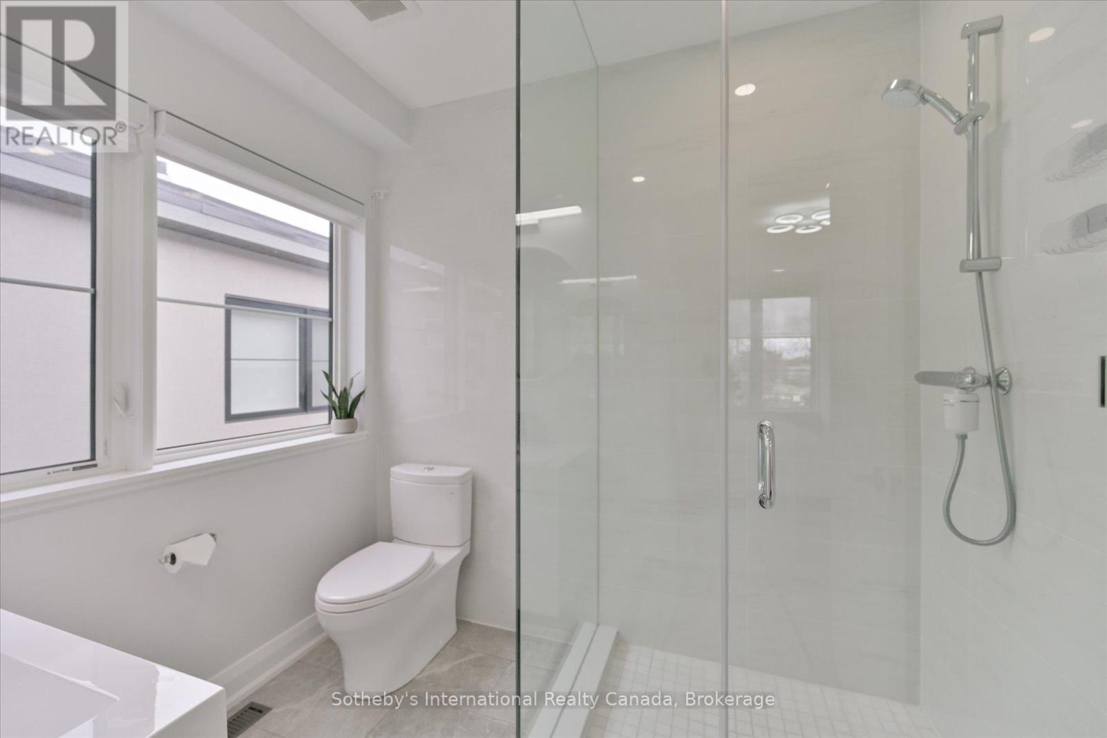 41a Maple Avenue N, Mississauga, Ontario  L5H 2R9 - Photo 37 - W13050052