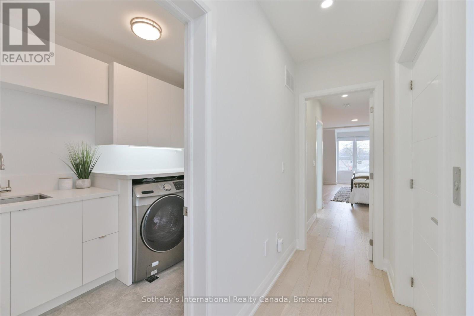 41a Maple Avenue N, Mississauga, Ontario  L5H 2R9 - Photo 38 - W13050052