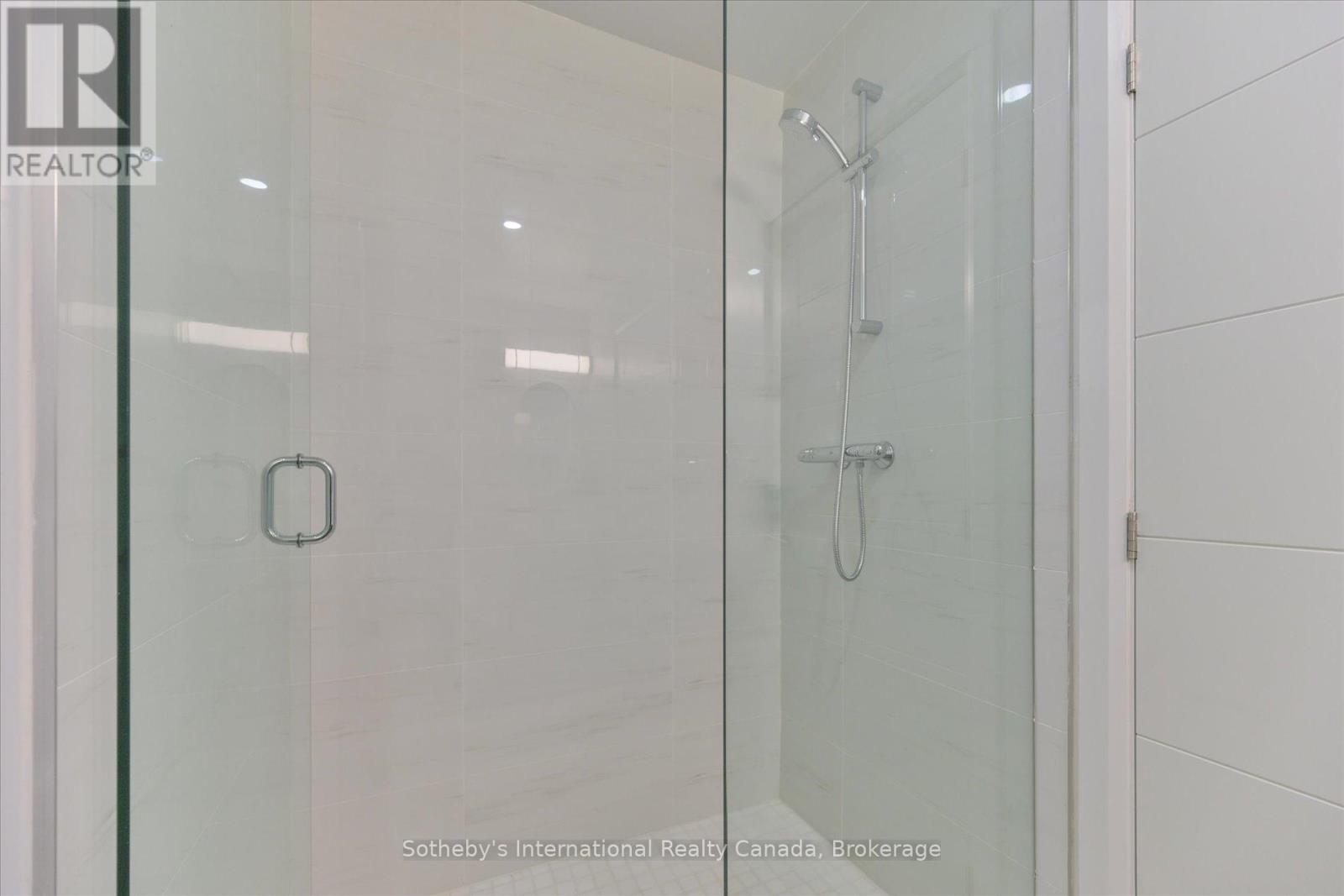 41a Maple Avenue N, Mississauga, Ontario  L5H 2R9 - Photo 43 - W13050052