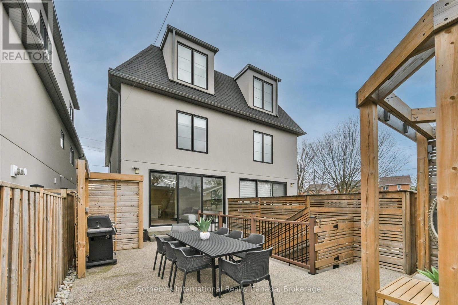 41a Maple Avenue N, Mississauga, Ontario  L5H 2R9 - Photo 44 - W13050052