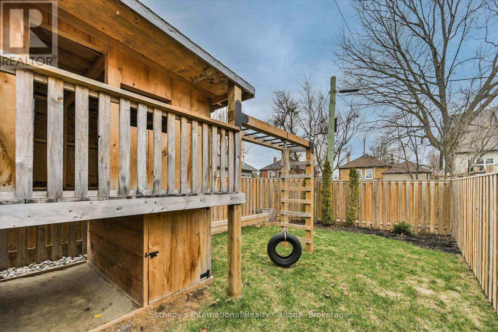 41a Maple Avenue N, Mississauga, Ontario  L5H 2R9 - Photo 47 - W13050052