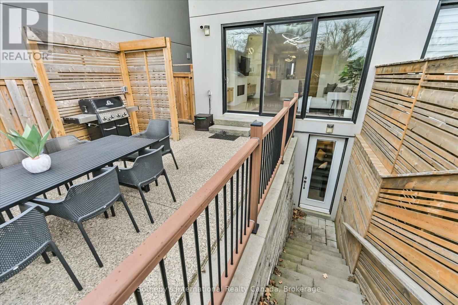 41a Maple Avenue N, Mississauga, Ontario  L5H 2R9 - Photo 49 - W13050052