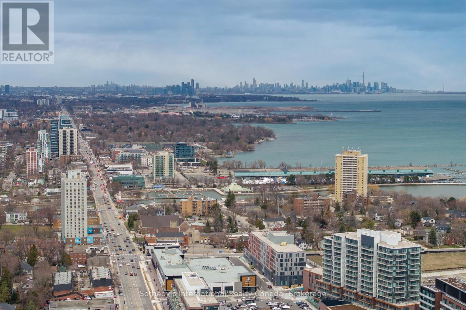 41a Maple Avenue N, Mississauga, Ontario  L5H 2R9 - Photo 50 - W13050052