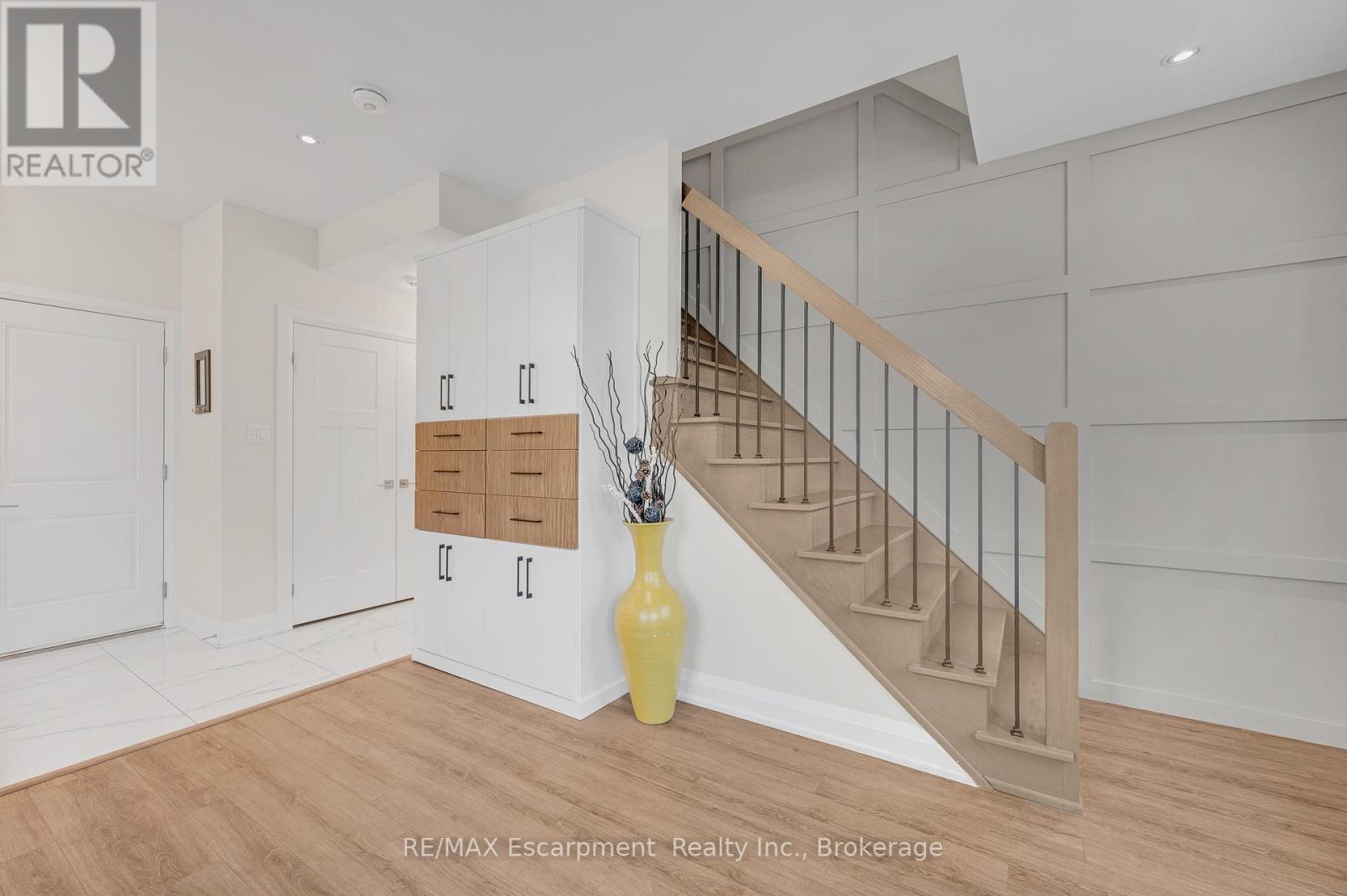 1 - 2362 New Street, Burlington, Ontario  L7R 4P8 - Photo 7 - W13050090