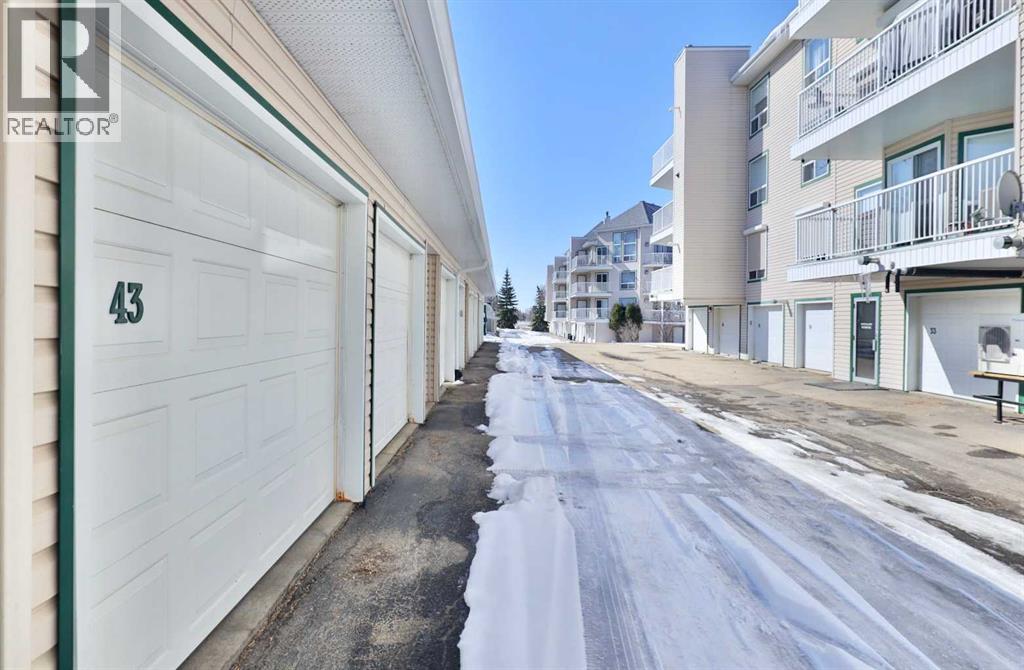 205, 4625 50 Street, Camrose, Alberta  T4V 4R2 - Photo 42 - A2297678