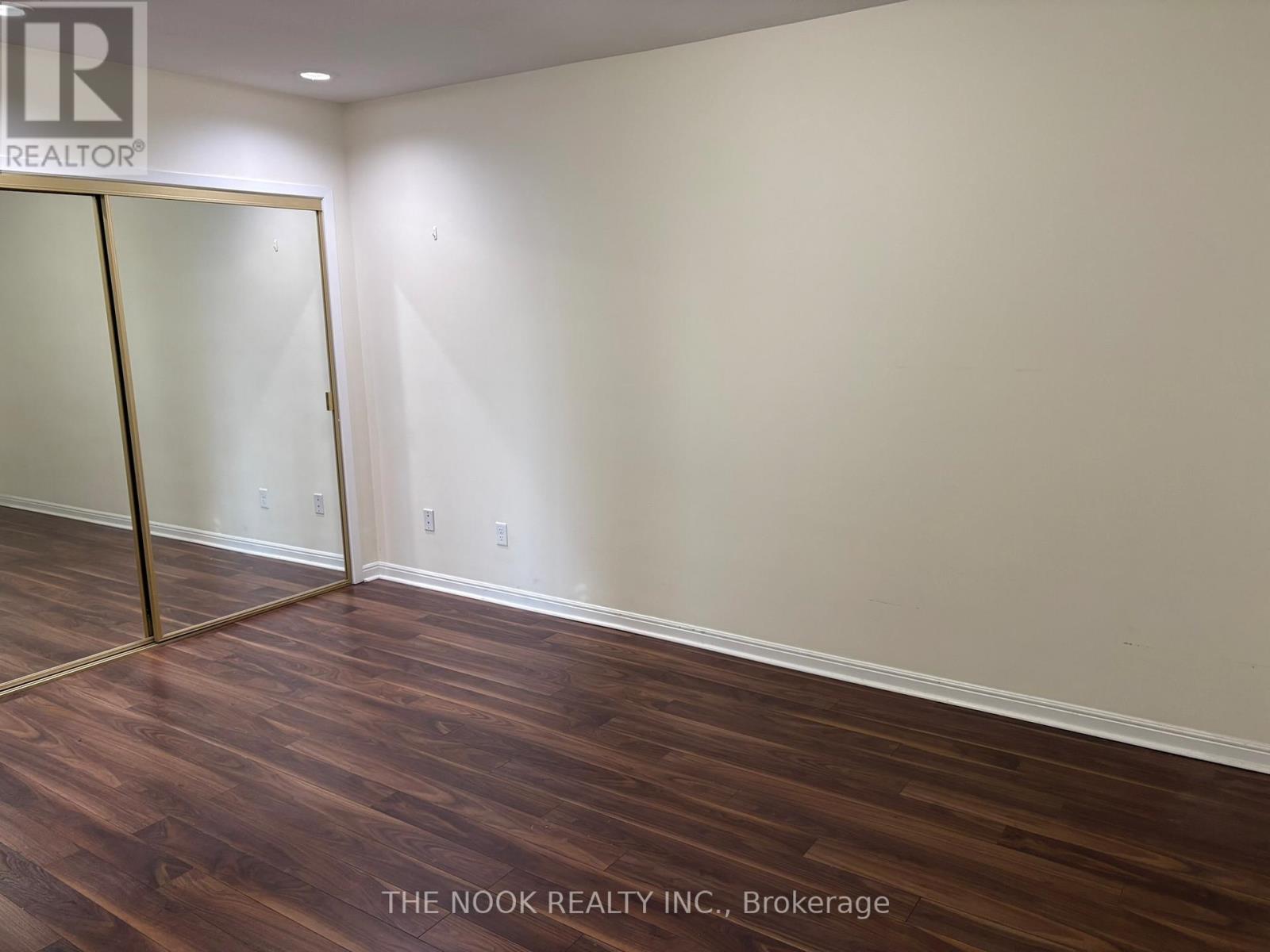 A - 948 Simcoe Street N, Oshawa, Ontario  L1G 4W2 - Photo 10 - E13050194