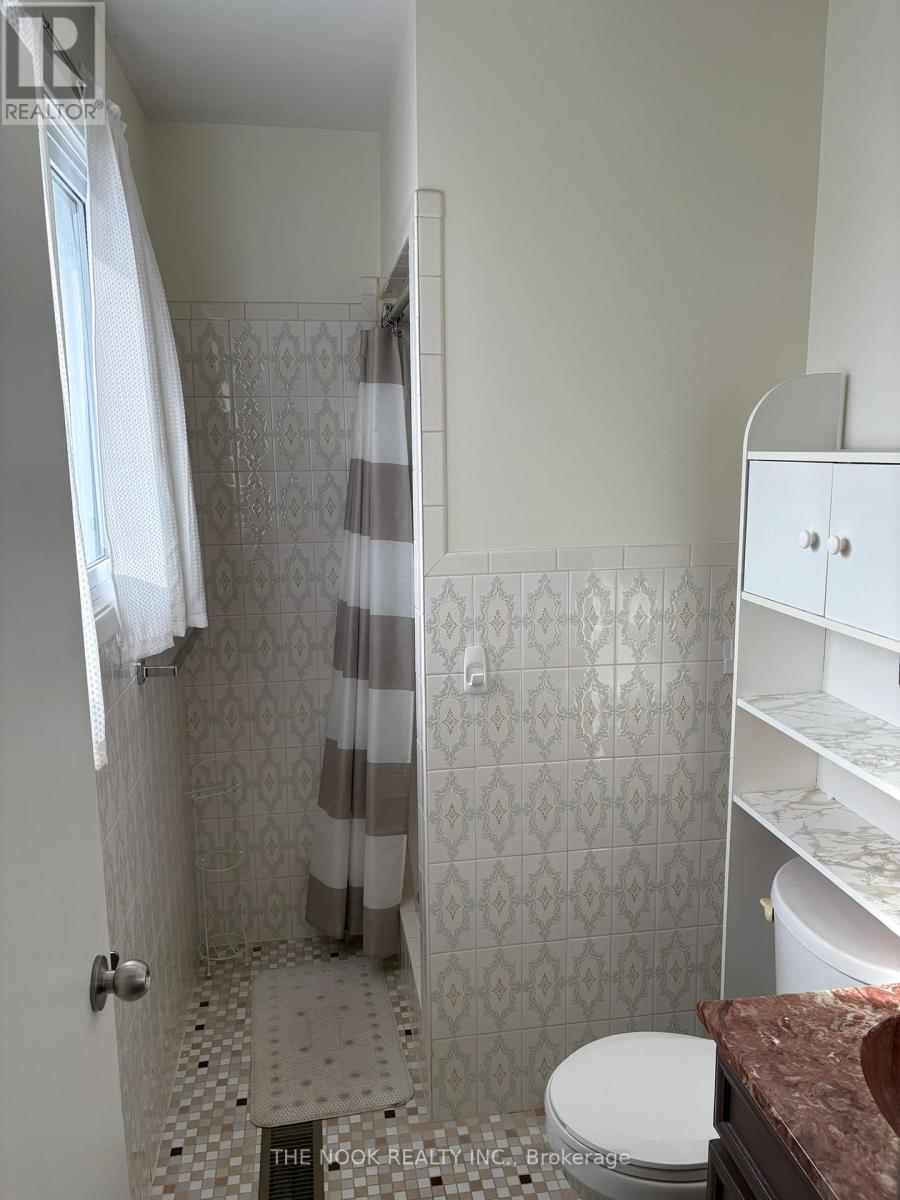 A - 948 Simcoe Street N, Oshawa, Ontario  L1G 4W2 - Photo 12 - E13050194