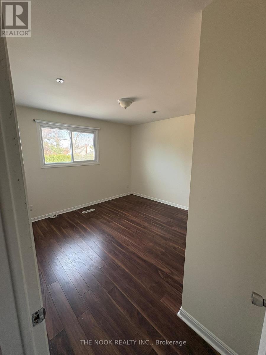 A - 948 Simcoe Street N, Oshawa, Ontario  L1G 4W2 - Photo 13 - E13050194