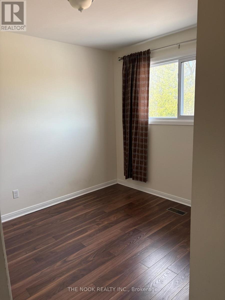 A - 948 Simcoe Street N, Oshawa, Ontario  L1G 4W2 - Photo 14 - E13050194