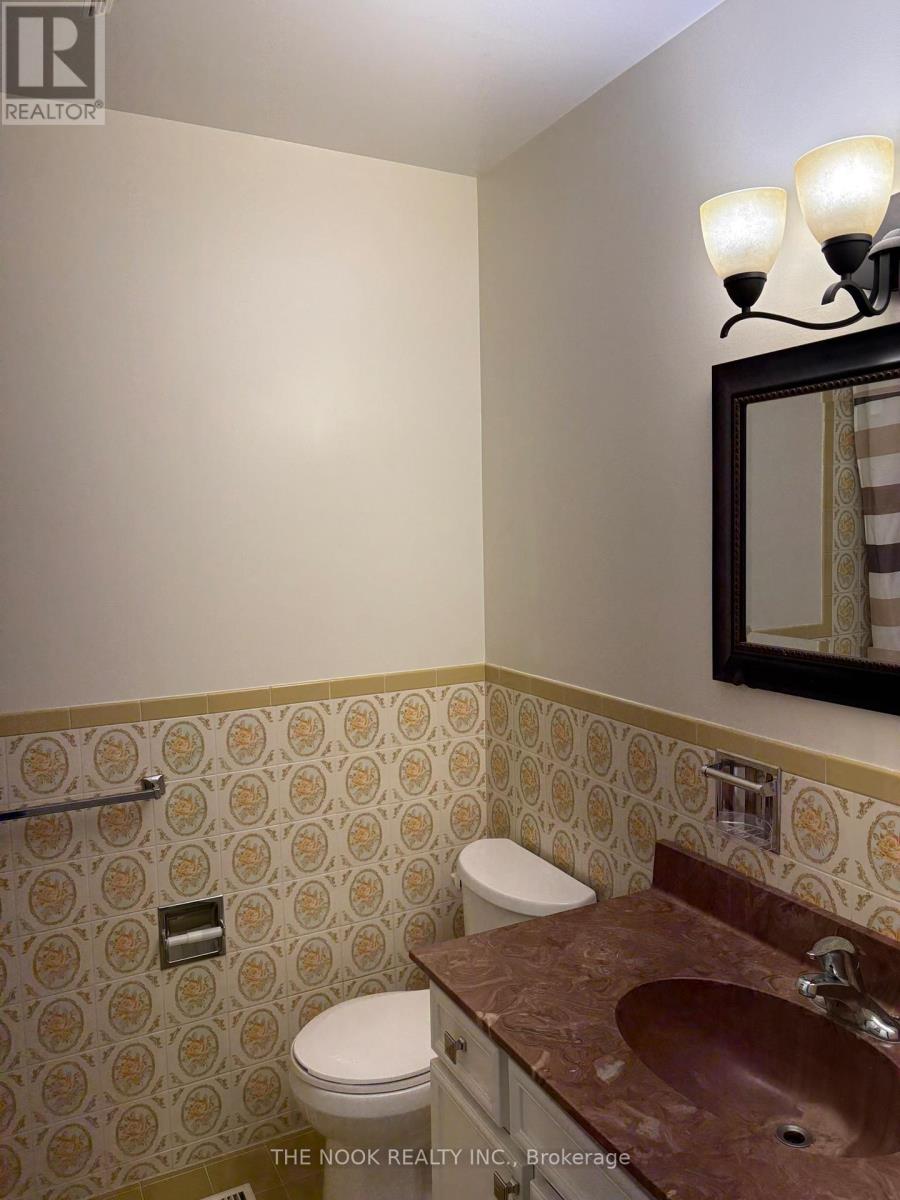 A - 948 Simcoe Street N, Oshawa, Ontario  L1G 4W2 - Photo 15 - E13050194