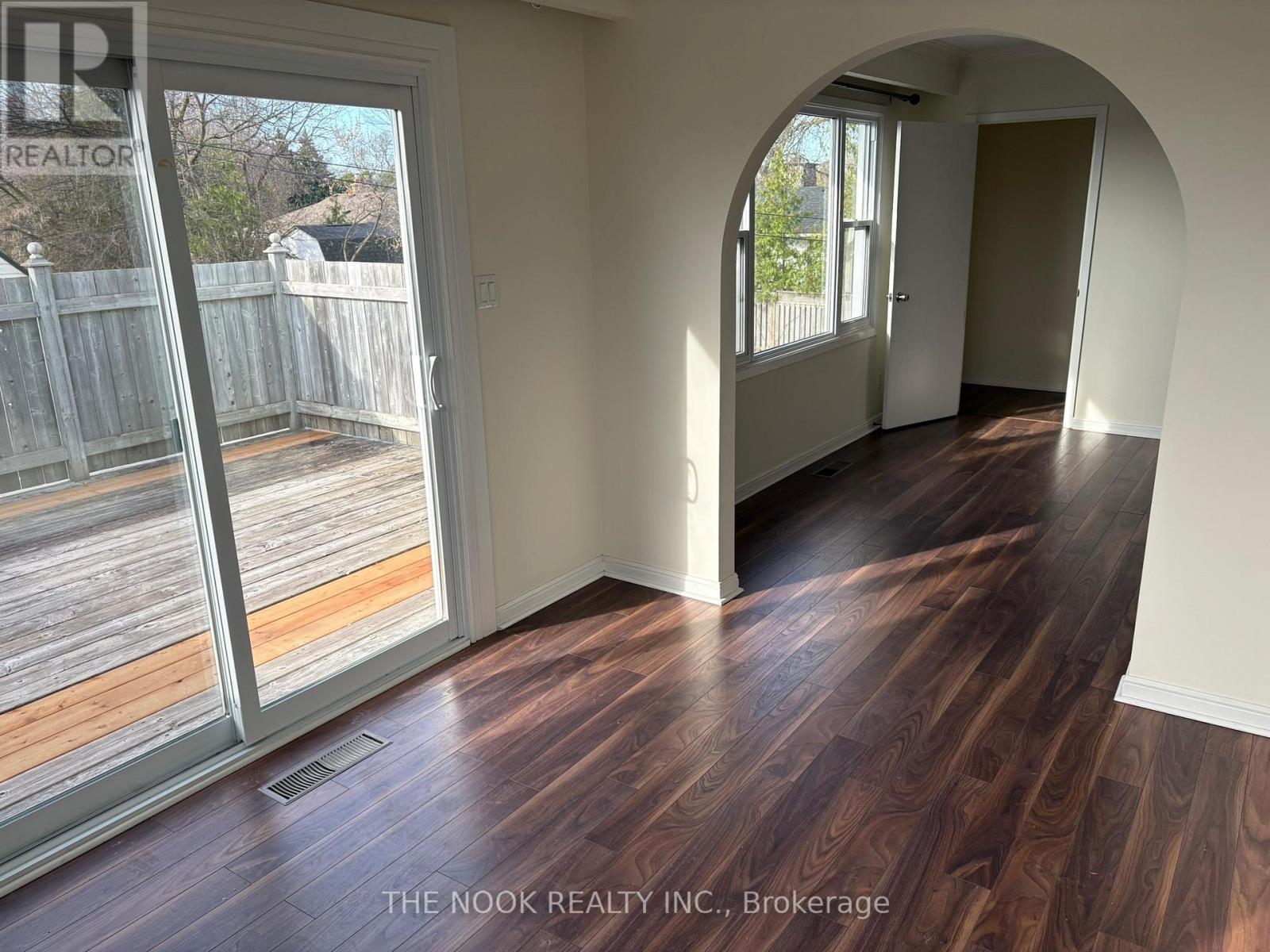 A - 948 Simcoe Street N, Oshawa, Ontario  L1G 4W2 - Photo 7 - E13050194