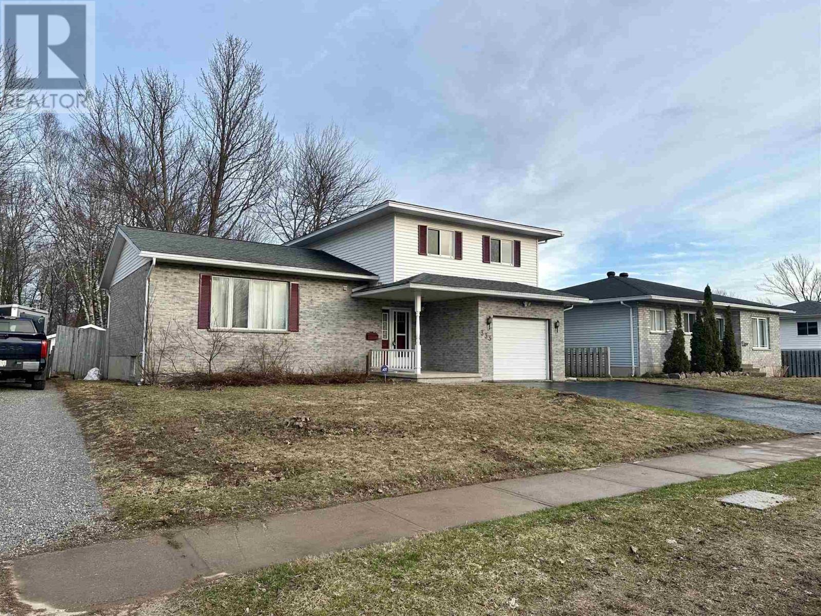 333 Parkland Cres, Sault Ste. Marie, Ontario  P6A 6R3 - Photo 2 - SM260688