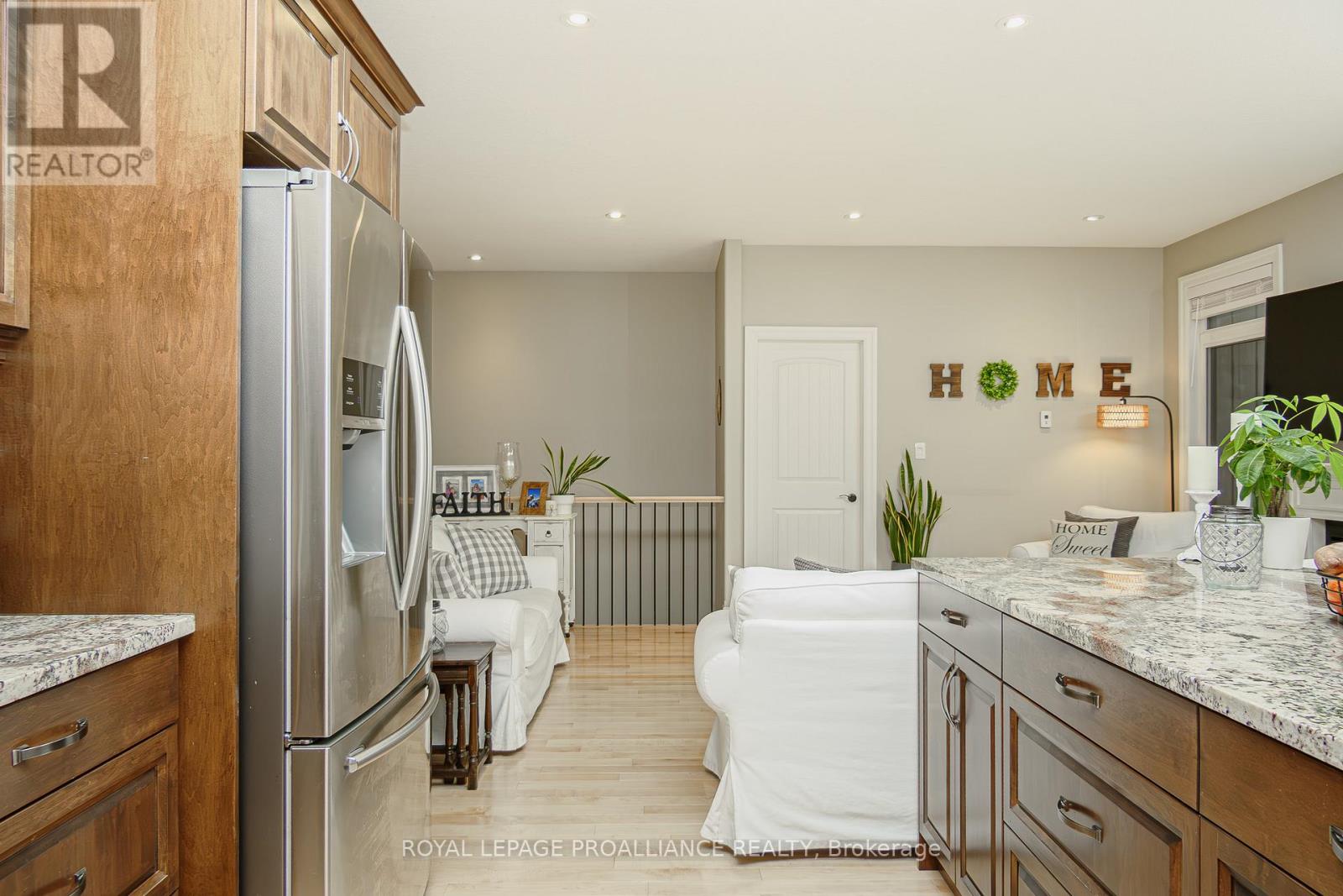 29 Autumn Grove, Quinte West, Ontario  K8V 5P4 - Photo 18 - X13049932