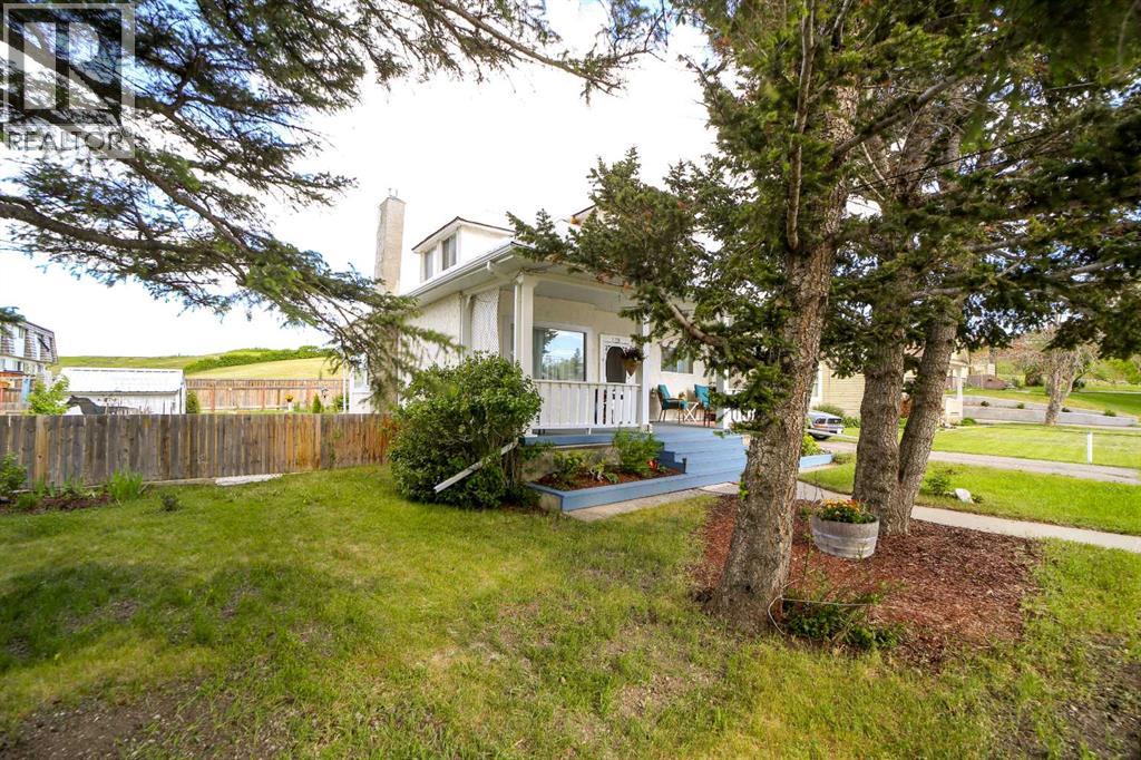 1158 Albert Avenue, Pincher Creek, Alberta  T0K 1W0 - Photo 3 - A2291079