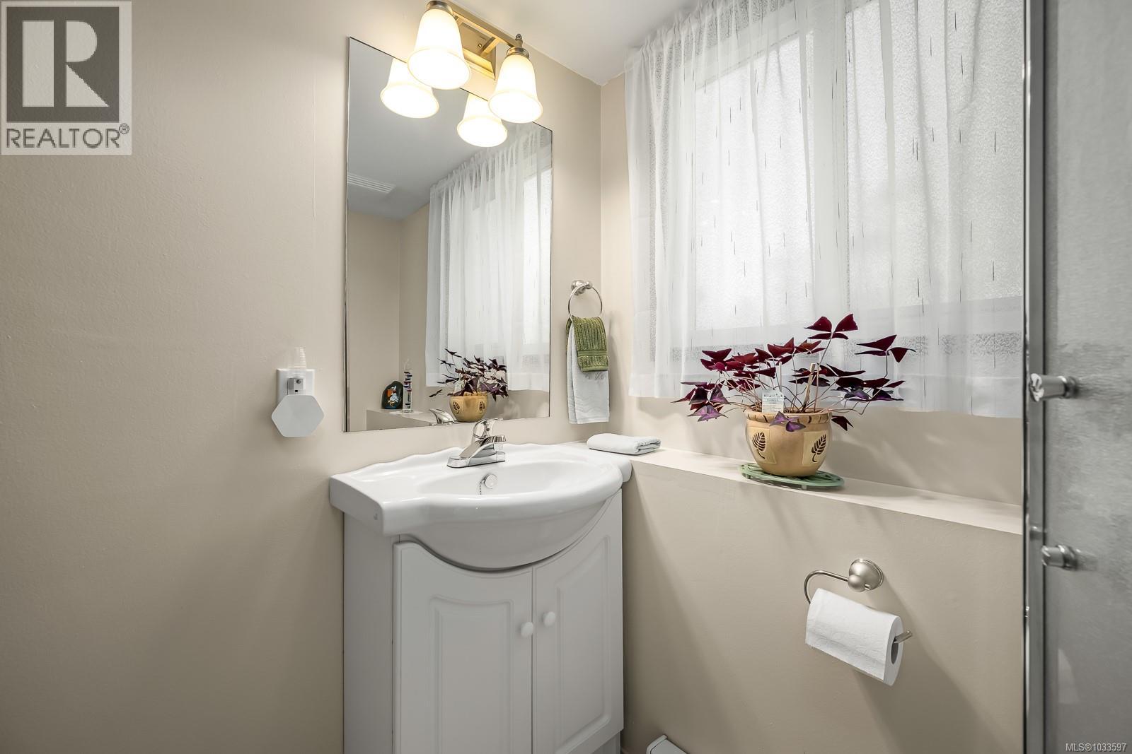 995 Mantle Dr, Courtenay, British Columbia  V9N 7H3 - Photo 40 - 1033597