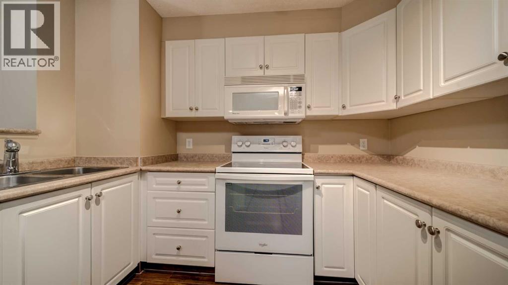 208, 5500 Somervale Court Sw, Calgary, Alberta  T2Y 4L9 - Photo 9 - A2302450