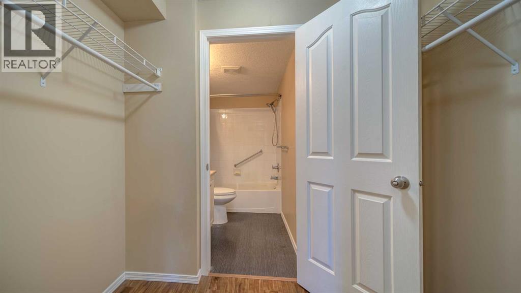 208, 5500 Somervale Court Sw, Calgary, Alberta  T2Y 4L9 - Photo 16 - A2302450