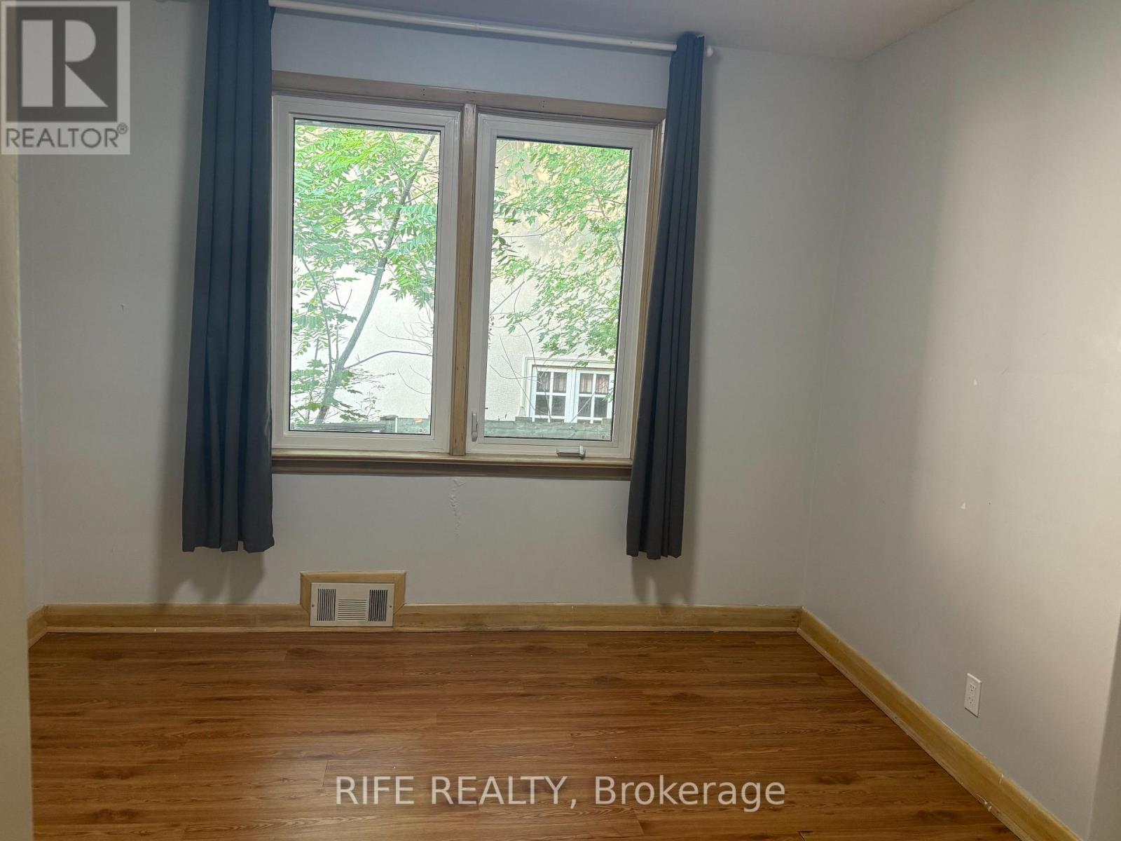 67 Munro Boulevard, Toronto, Ontario  M2P 1C3 - Photo 4 - C13049972