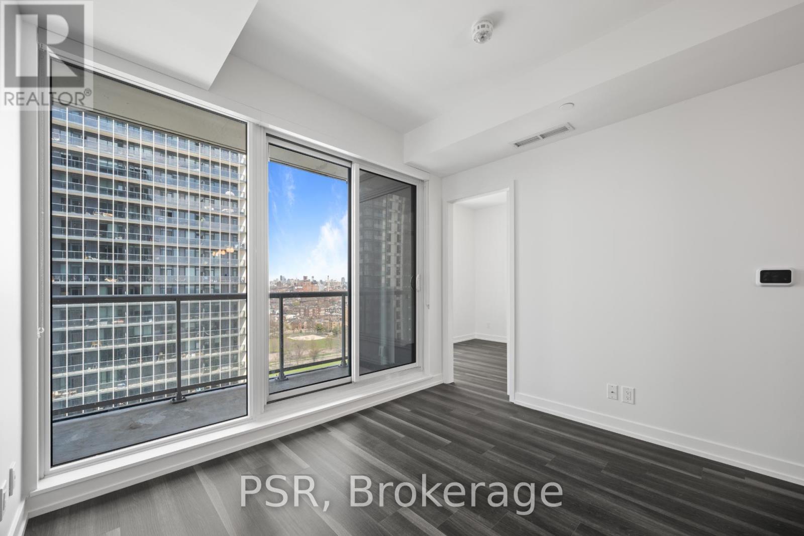 1601 - 11 Ordnance Street, Toronto, Ontario  M6K 0H4 - Photo 5 - C13050040