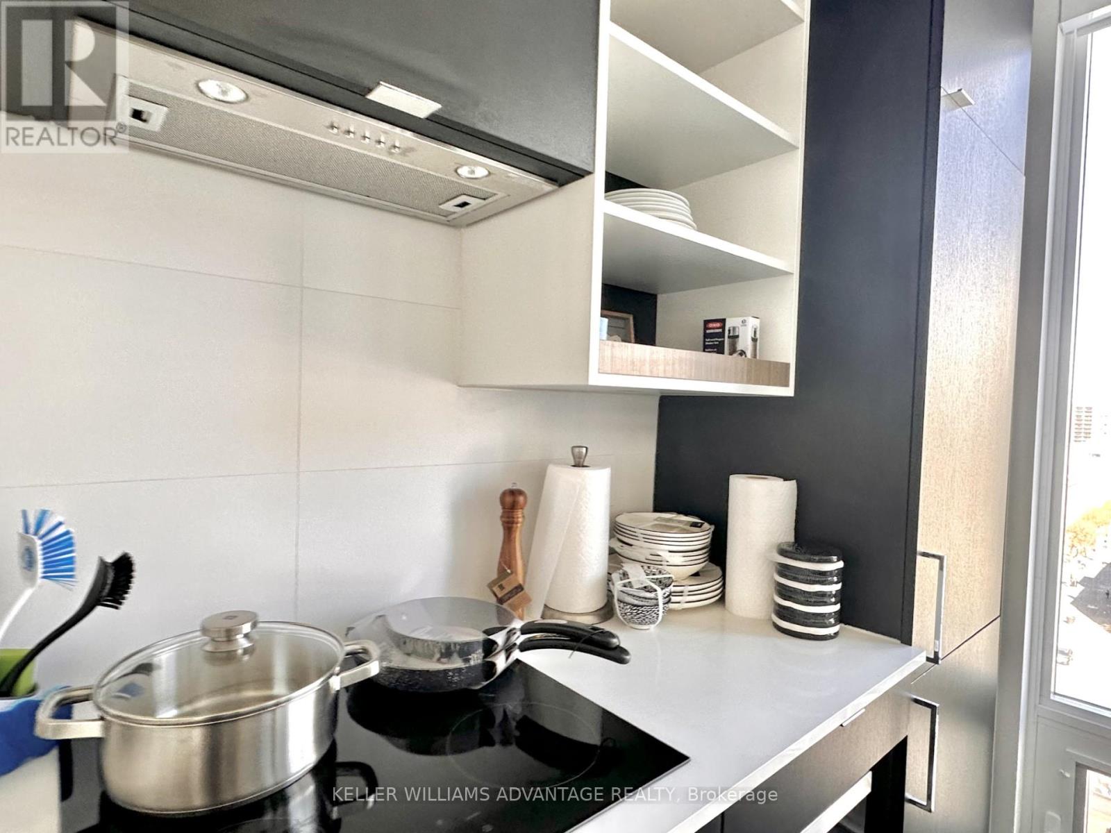 802 - 20 Edward Street, Toronto, Ontario  M5G 0C5 - Photo 4 - C13050050