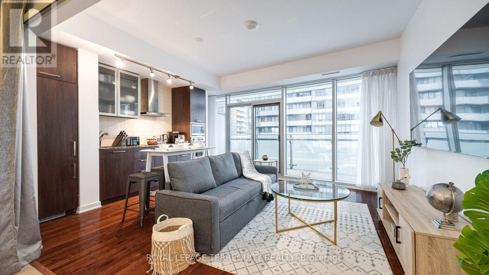 1101 - 14 YORK STREET, Toronto, Ontario