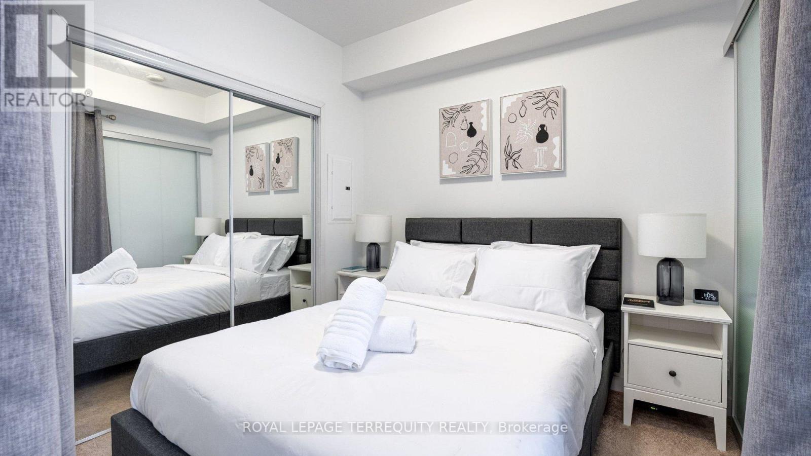 1101 - 14 York Street, Toronto, Ontario  M5J 0B1 - Photo 9 - C13050060