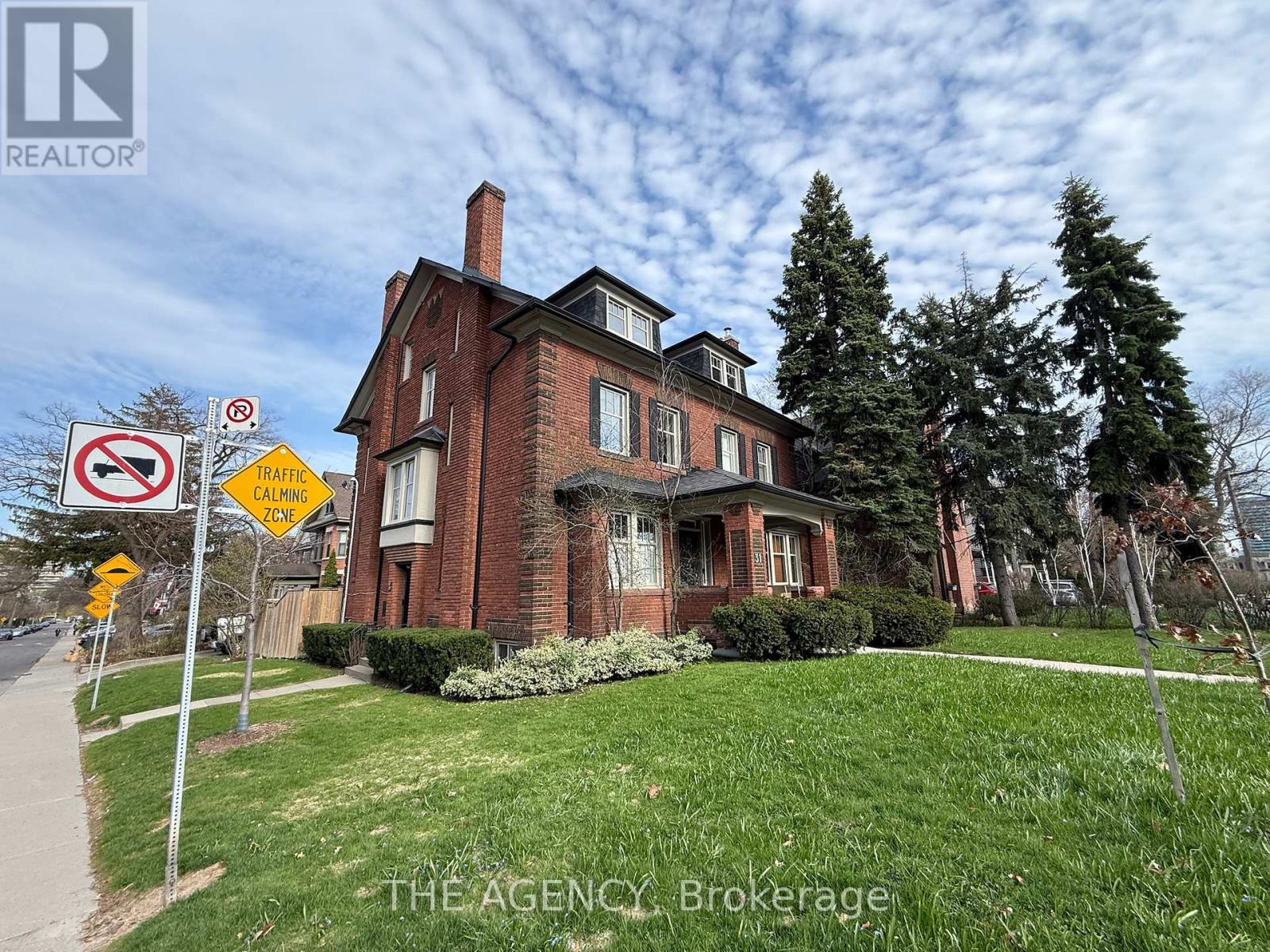 31 Oriole Parkway, Toronto, Ontario  M4V 2C9 - Photo 2 - C13050186