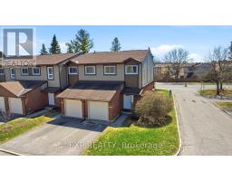8 - 322 ROBILLARD PRIVATE, Ottawa, Ontario