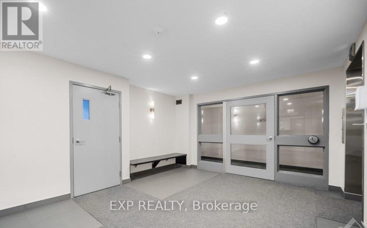 407 - 216 Viewmount Drive, Ottawa, Ontario  K2E 7X4 - Photo 3 - X13050198
