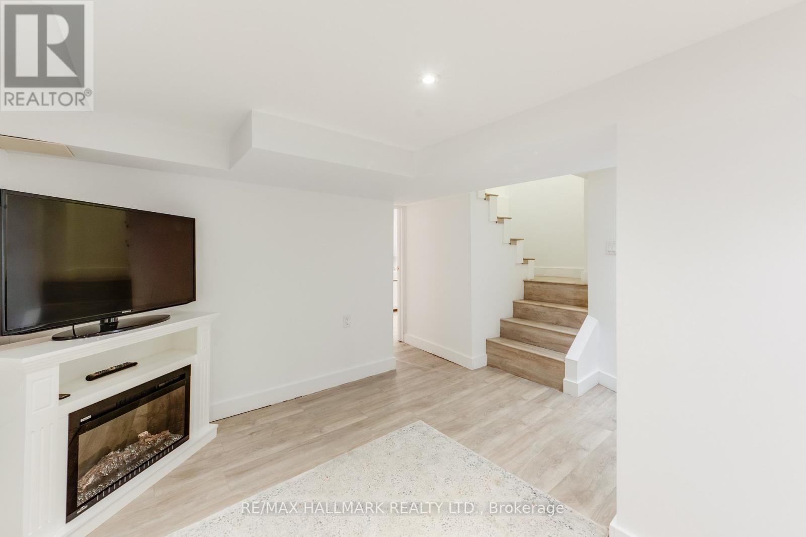 129 Woodfield Road, Toronto, Ontario  M4L 2W5 - Photo 27 - E13049978