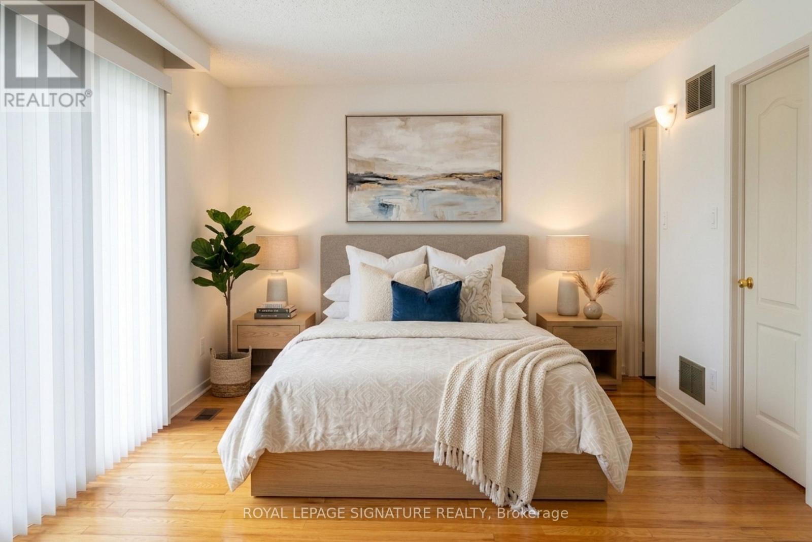 248 Gowan Avenue, Toronto, Ontario  M4J 2K6 - Photo 14 - E13049980