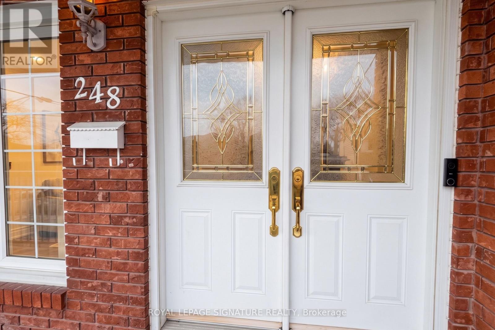 248 Gowan Avenue, Toronto, Ontario  M4J 2K6 - Photo 2 - E13049980