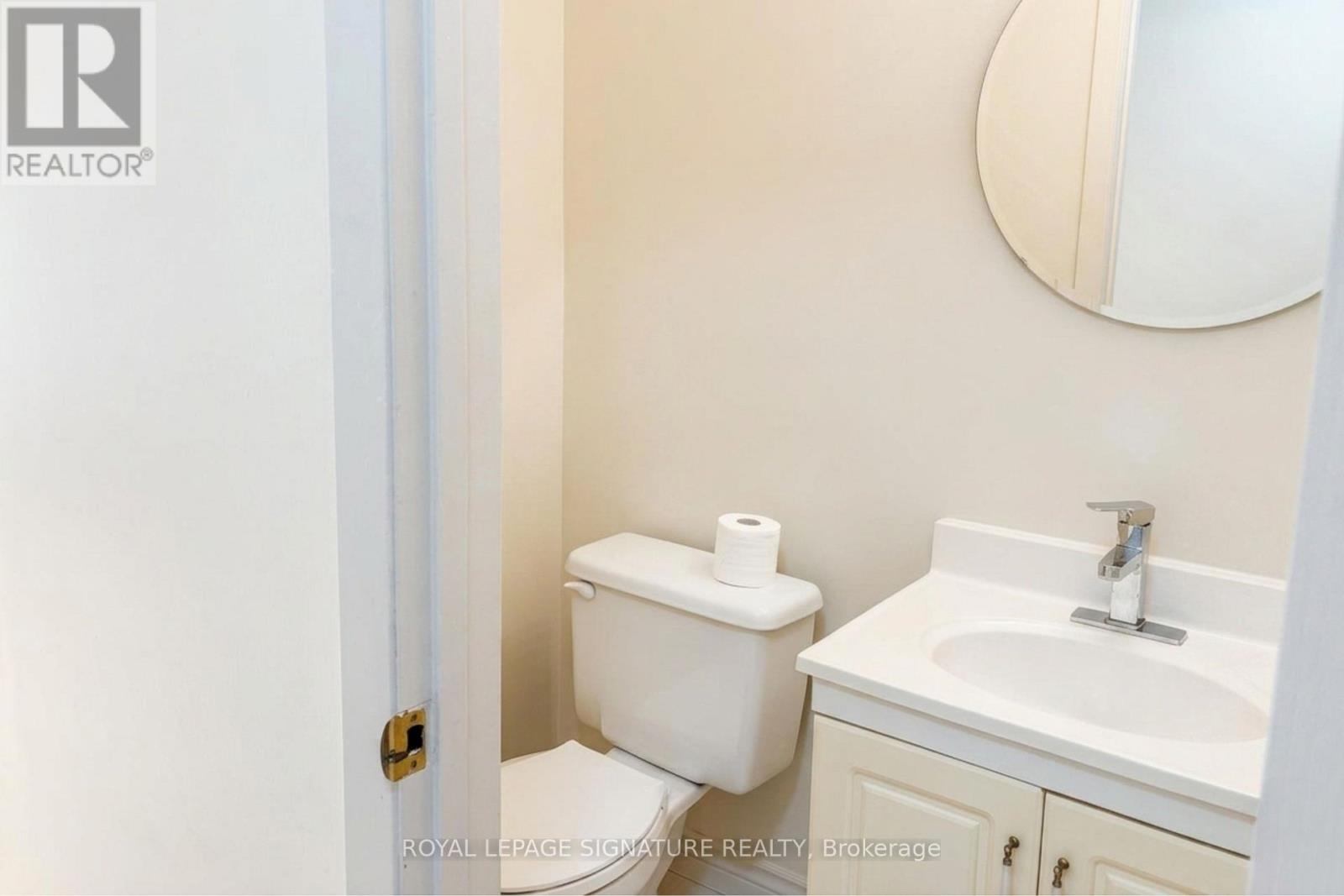 248 Gowan Avenue, Toronto, Ontario  M4J 2K6 - Photo 9 - E13049980