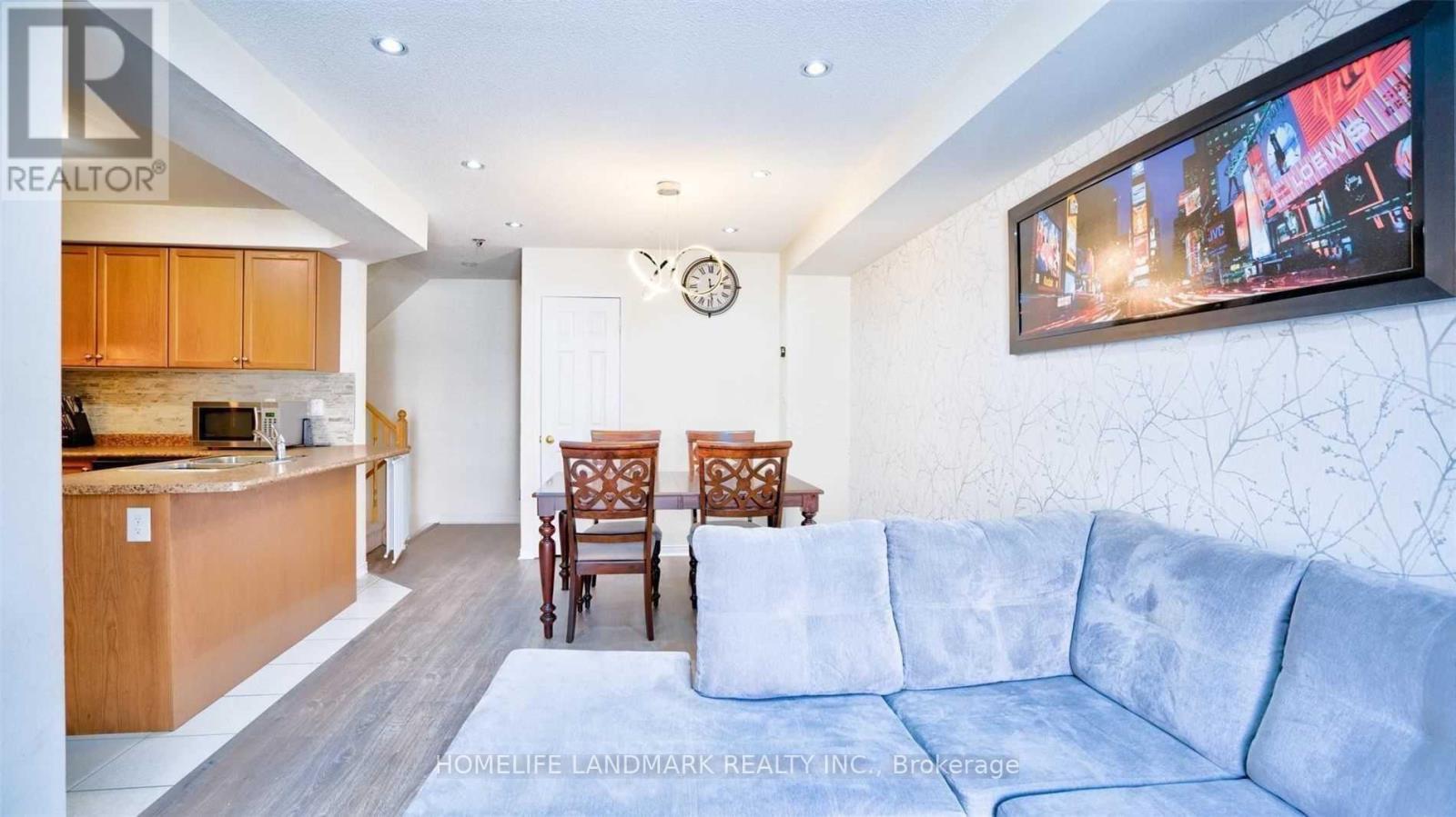 38 Silvester Street, Ajax, Ontario  L1Z 0M5 - Photo 2 - E13050108