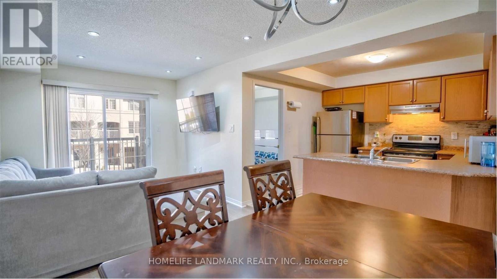 38 Silvester Street, Ajax, Ontario  L1Z 0M5 - Photo 3 - E13050108