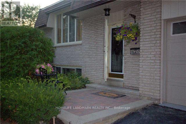102 Beaverbrook Court, Toronto, Ontario  M1C 3A9 - Photo 2 - E13050148