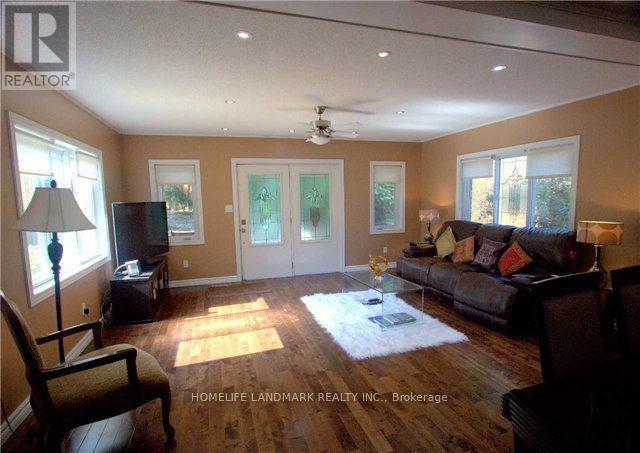 102 Beaverbrook Court, Toronto, Ontario  M1C 3A9 - Photo 8 - E13050148