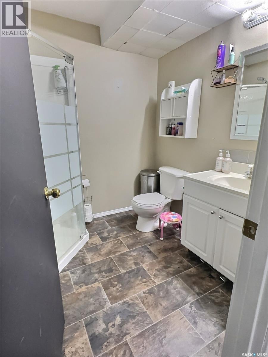 1726 3rd Street, Estevan, Saskatchewan  S4A 0S8 - Photo 30 - SK034080