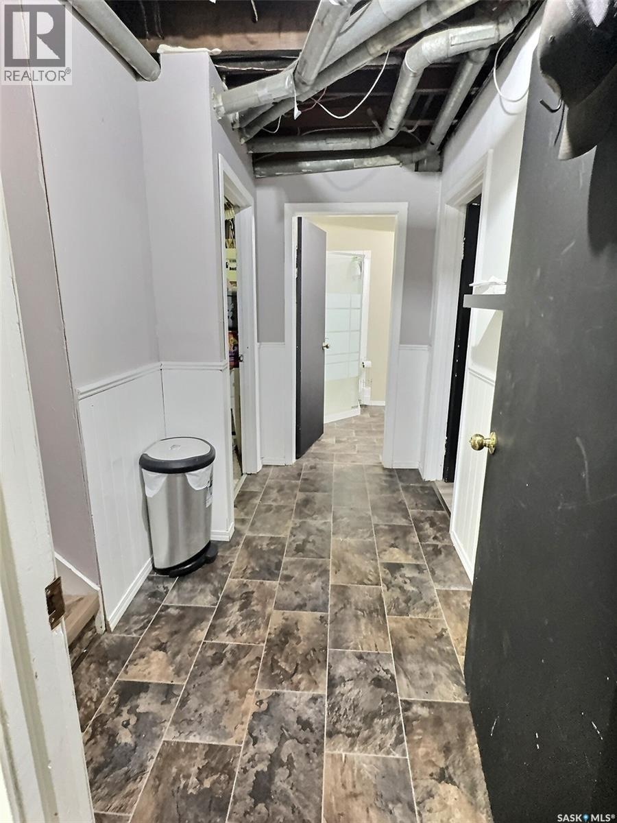 1726 3rd Street, Estevan, Saskatchewan  S4A 0S8 - Photo 34 - SK034080