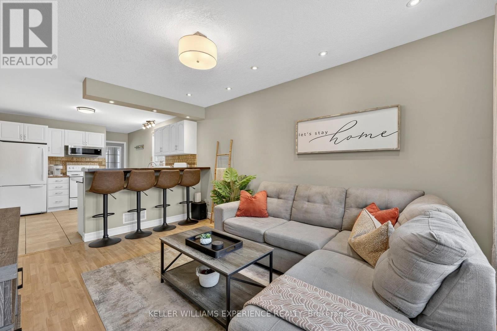 32 Henry Street, Barrie, Ontario  L4N 1C4 - Photo 5 - S12913490