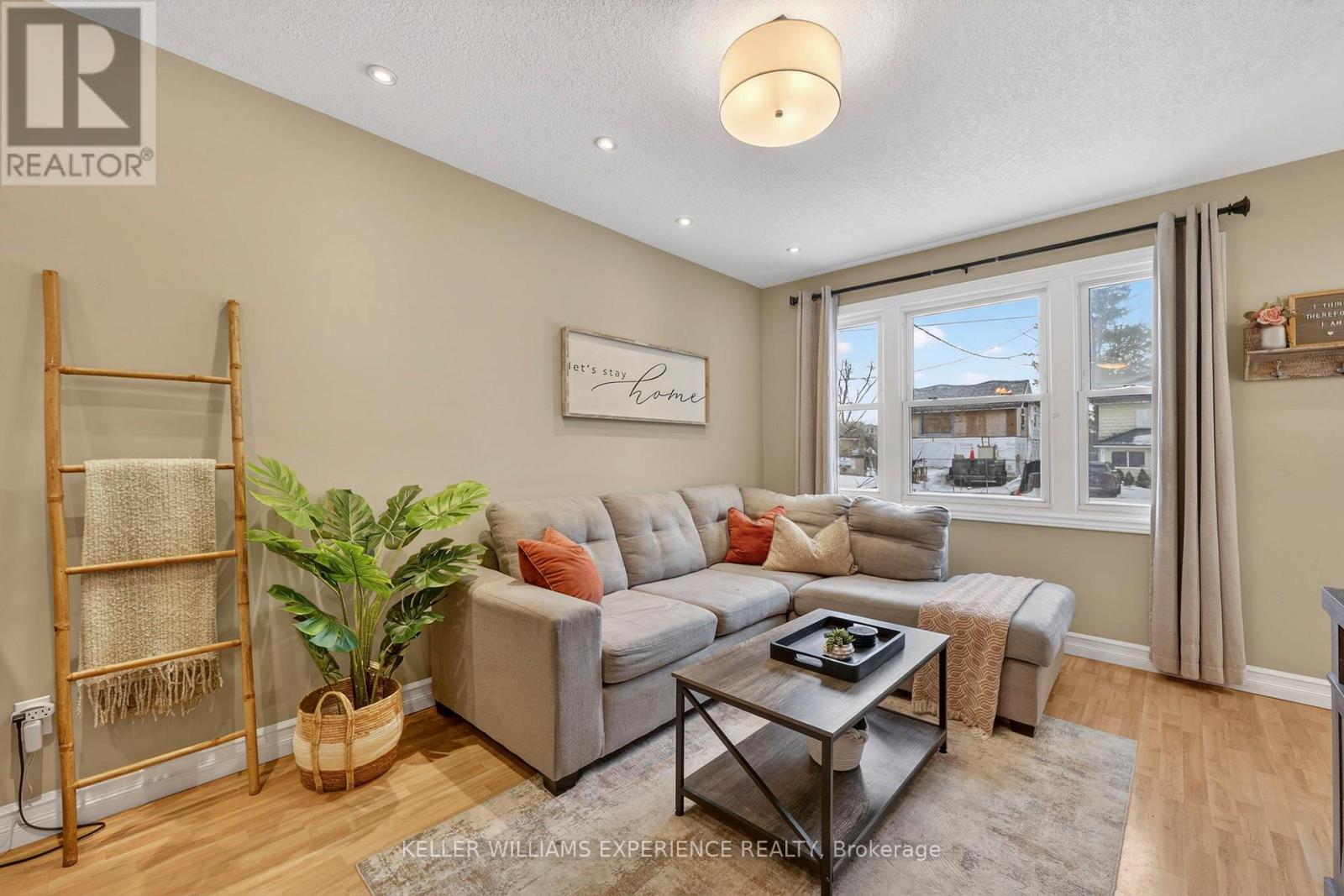 32 Henry Street, Barrie, Ontario  L4N 1C4 - Photo 6 - S12913490