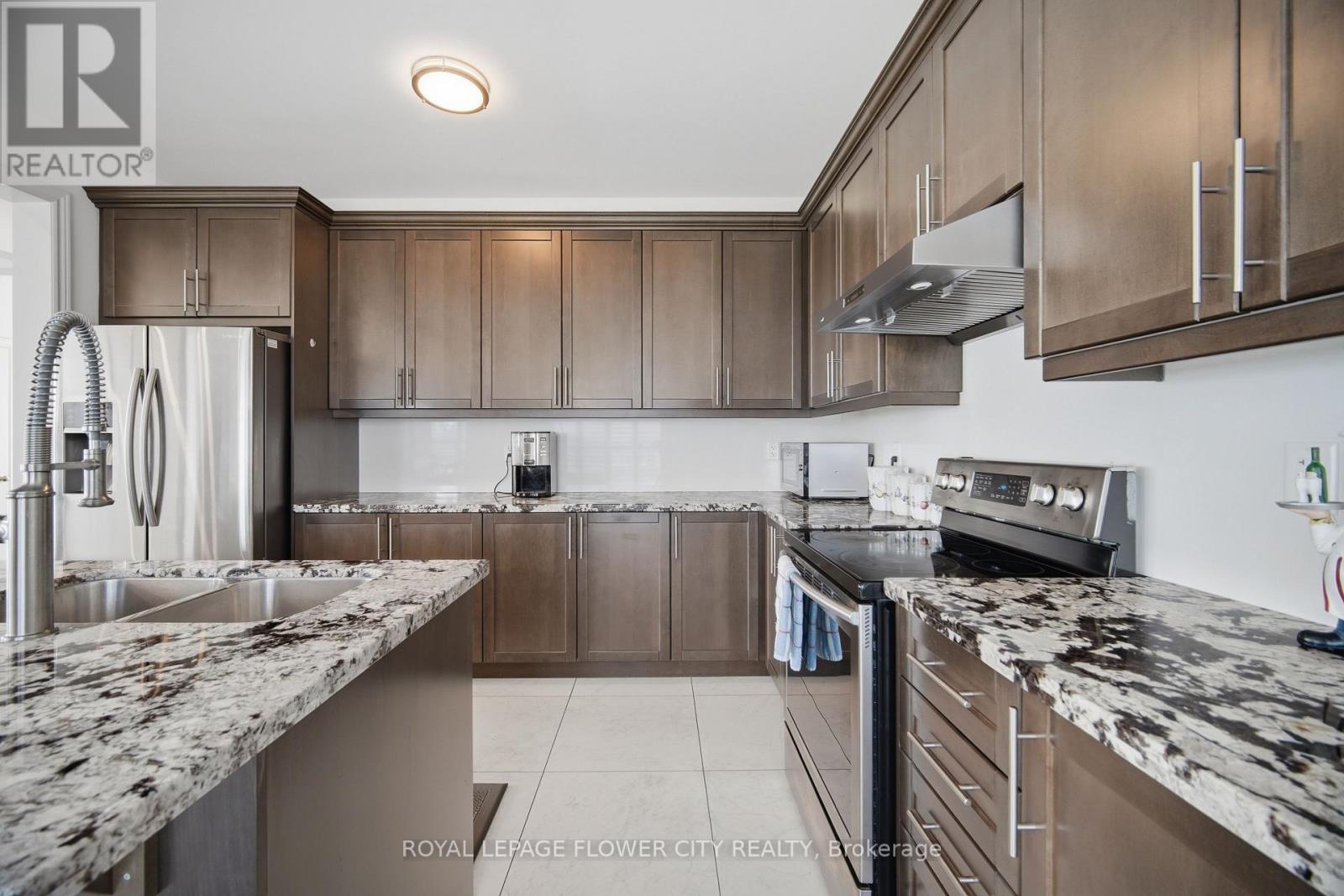 572 Mactier Drive, Vaughan, Ontario  L4H 4T9 - Photo 15 - N13049942