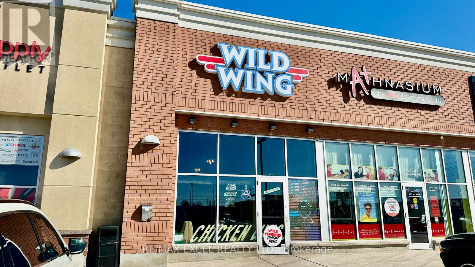 A10 - 650 WELLINGTON STREET E, Aurora (Bayview Wellington)