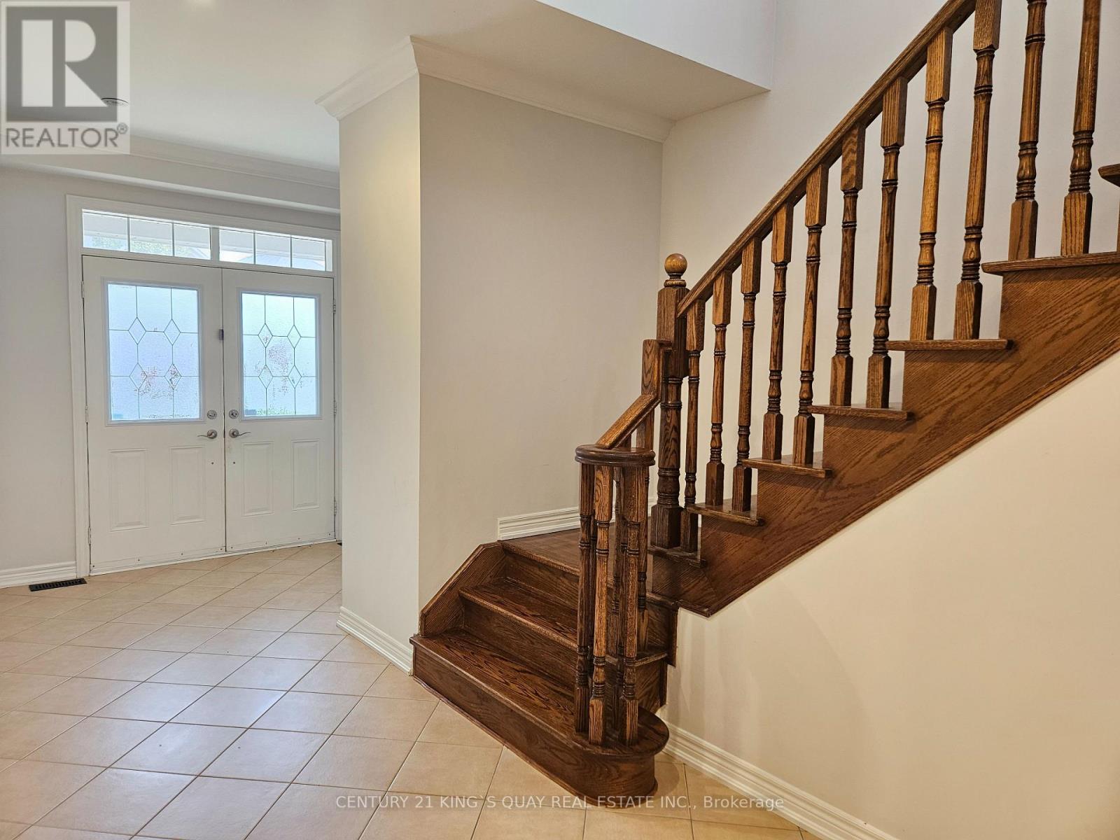 118 Sand Valley Street, Vaughan (Patterson), Ontario  L6A 0S1 - Photo 4 - N13050012