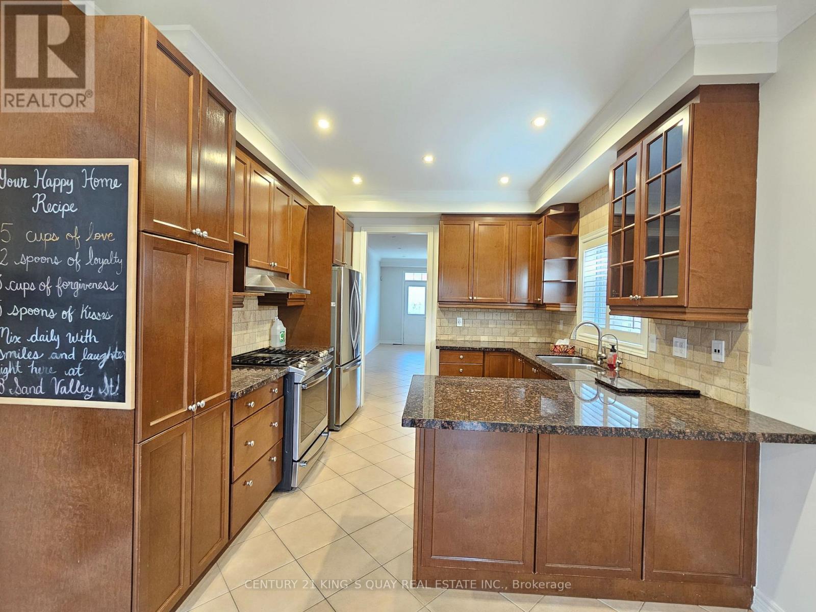 118 Sand Valley Street, Vaughan (Patterson), Ontario  L6A 0S1 - Photo 8 - N13050012