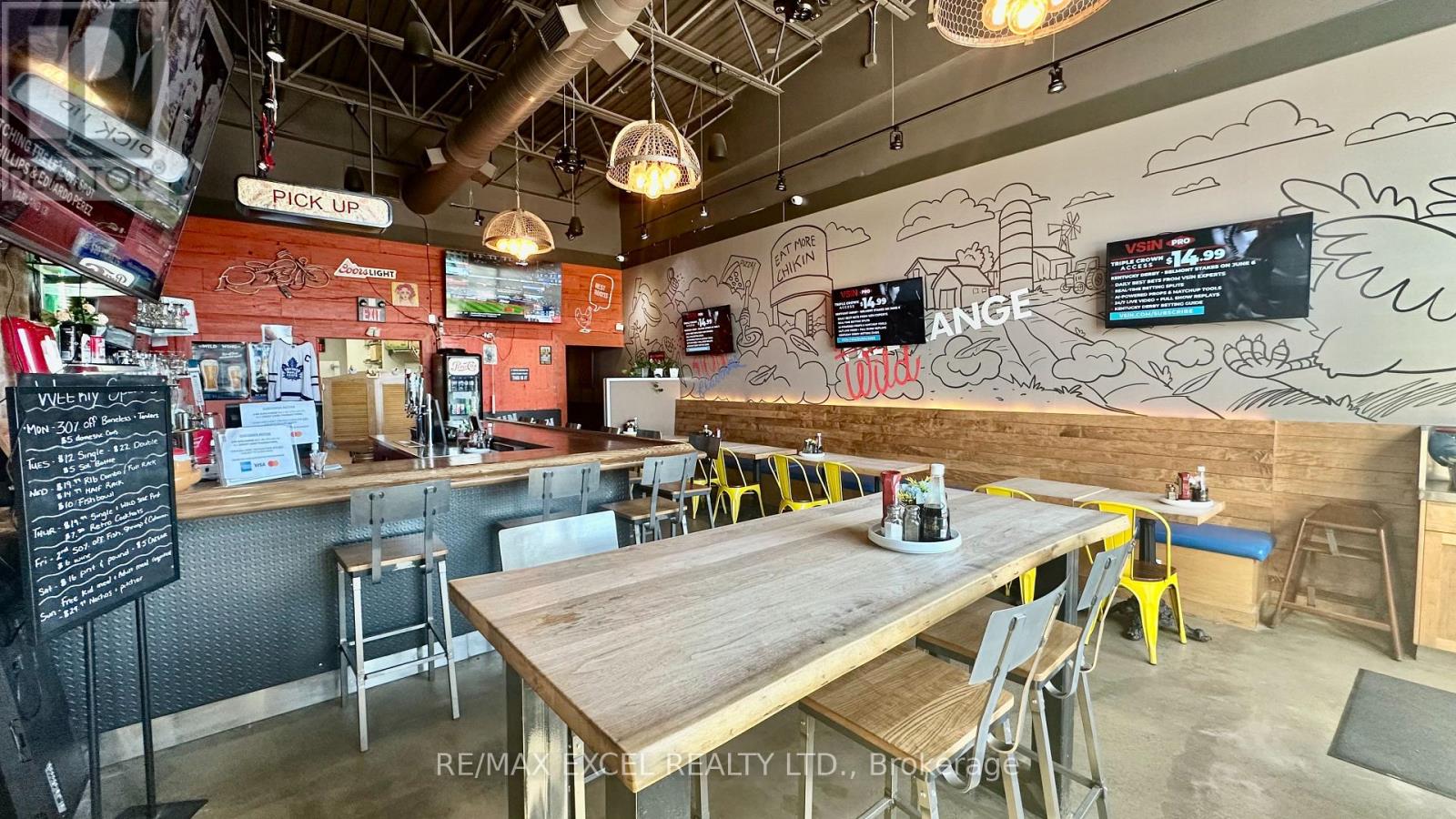 A10 - 650 Wellington Street E, Aurora, Ontario  L4G 0K3 - Photo 4 - N13050110