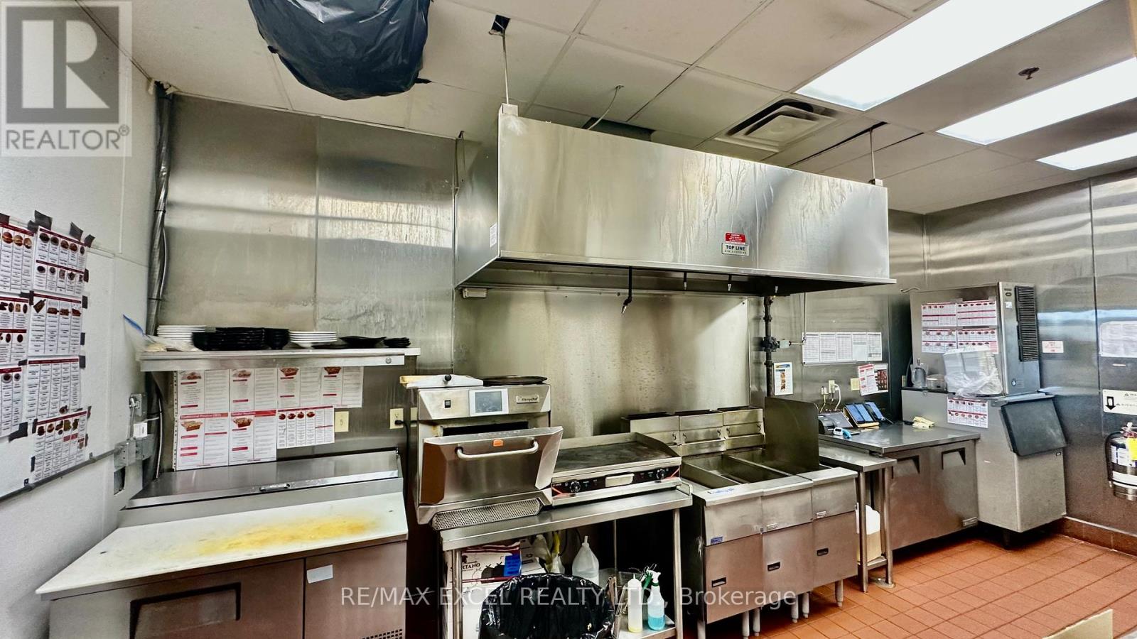 A10 - 650 Wellington Street E, Aurora, Ontario  L4G 0K3 - Photo 8 - N13050110