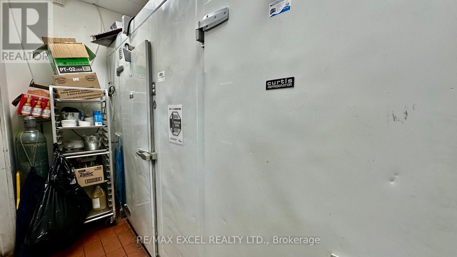 A10 - 650 Wellington Street E, Aurora, Ontario  L4G 0K3 - Photo 9 - N13050110