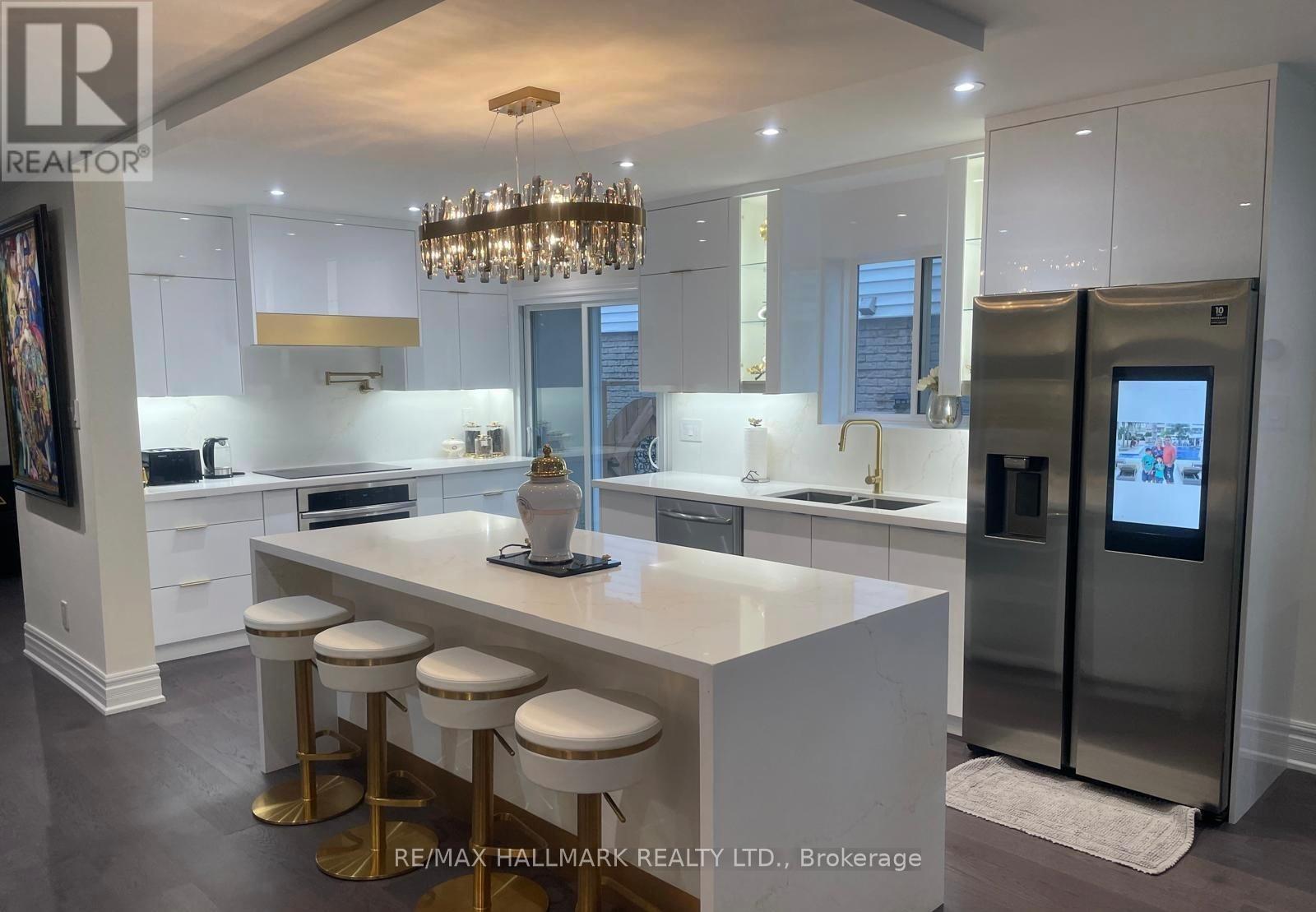 8 Kings College Road, Markham (Aileen-Willowbrook), Ontario  L3T 5J6 - Photo 4 - N13050136