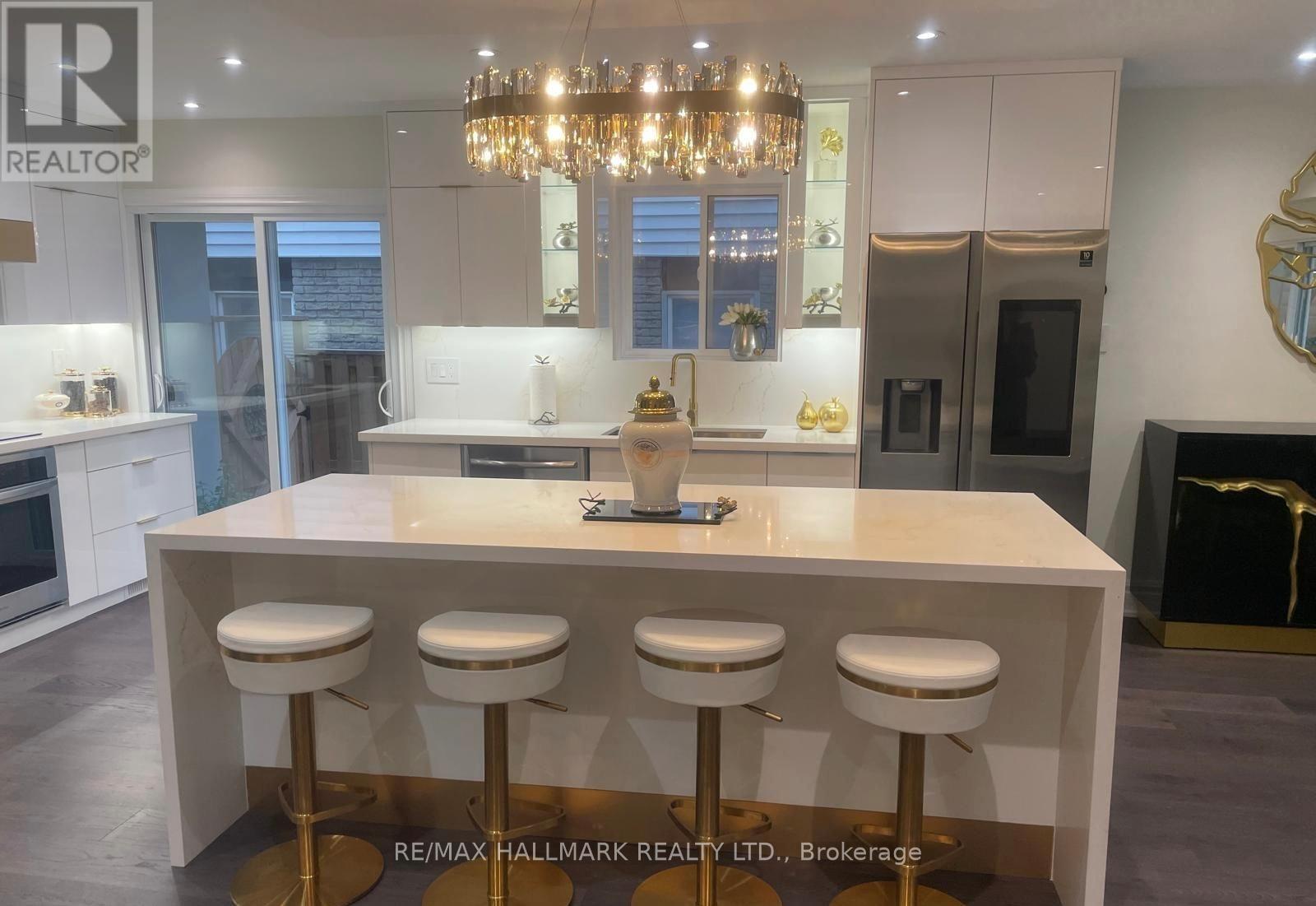 8 Kings College Road, Markham (Aileen-Willowbrook), Ontario  L3T 5J6 - Photo 6 - N13050136